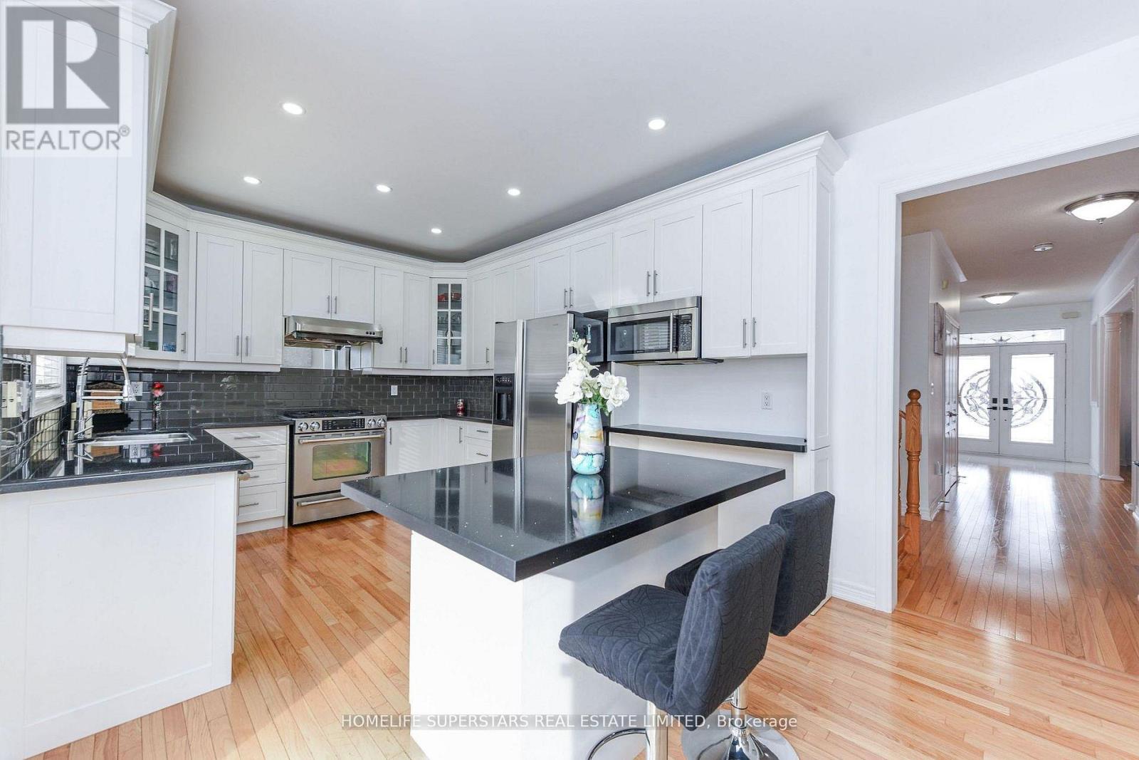 Resale Home, Detached, Legal Basement, Brampton East, L6P preview 8